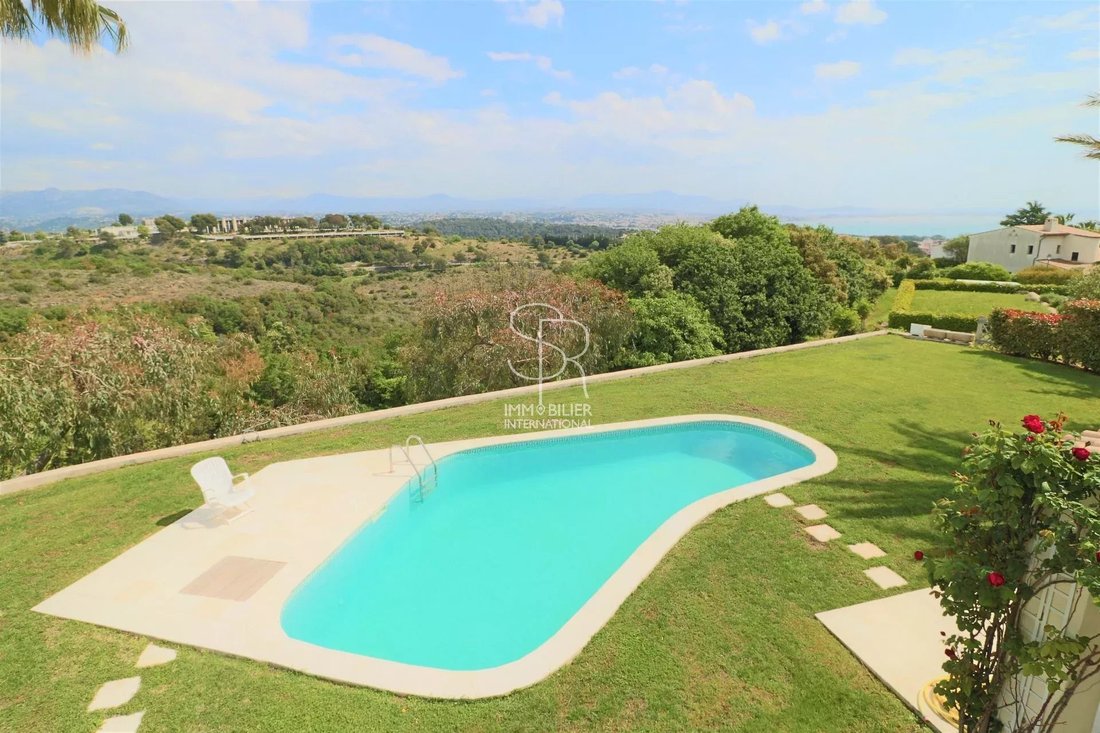 Villa in Vaug, Villeneuve-Loubet, France 1 - 12448585