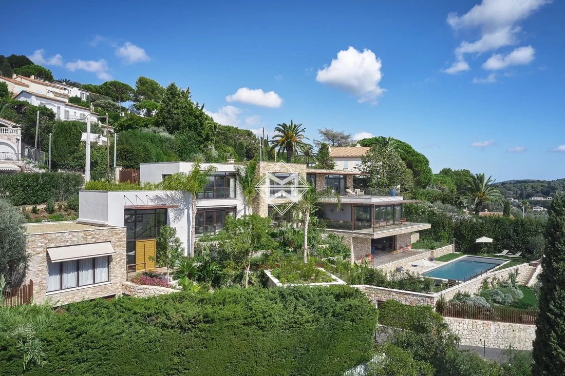 Villa in Mougins, Provence-Alpes-Côte d'Azur, France 3 - 10955370
