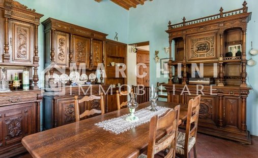 Luxury homes for sale in Anchiano, Tuscany, Italy | JamesEdition