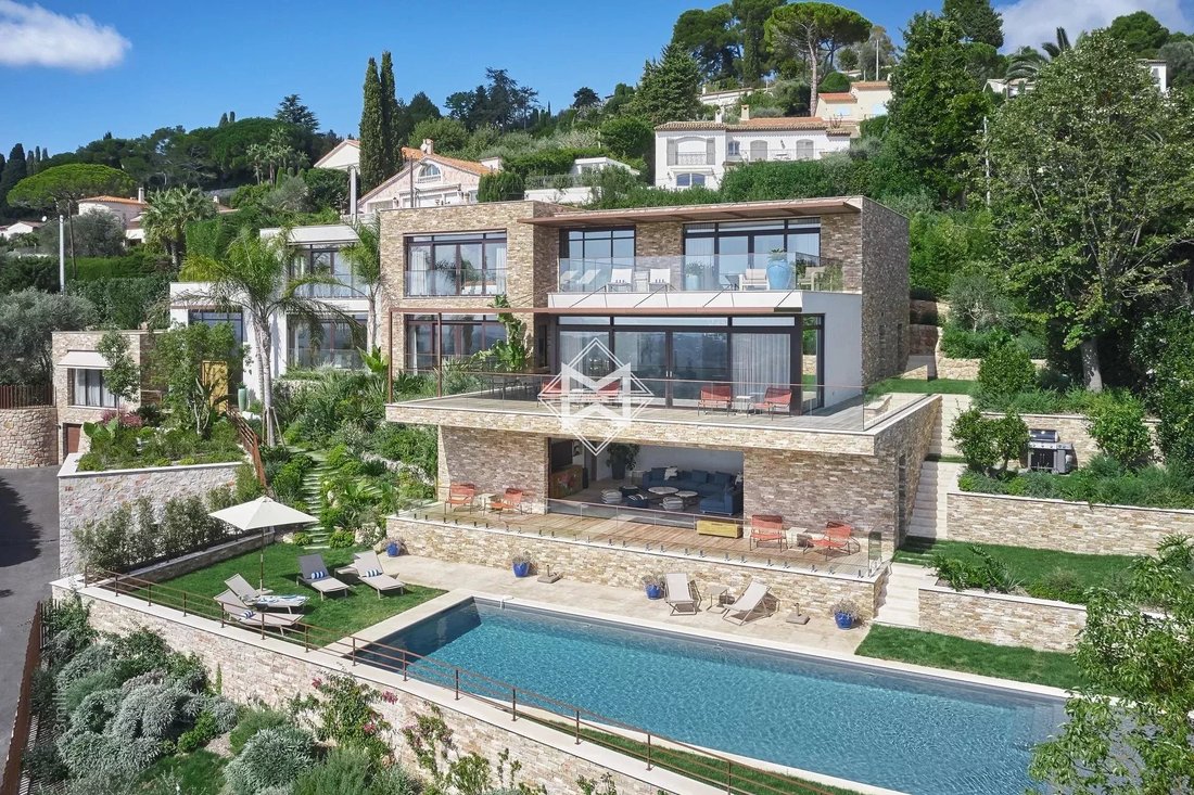 Villa in Mougins, Provence-Alpes-Côte d'Azur, France 1 - 10955370