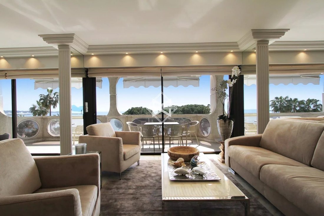 Apartment in La Source, Cannes, France 1 - 12620354