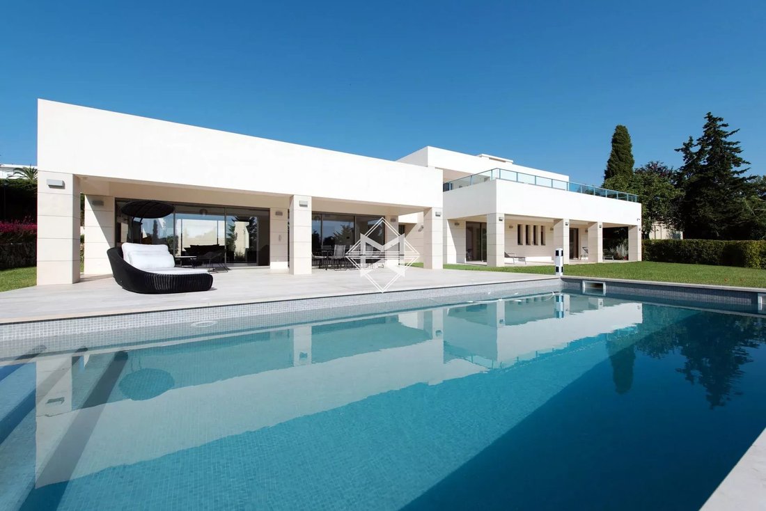 Villa in Antibes, Provence-Alpes-Côte d'Azur, France 3 - 12620389