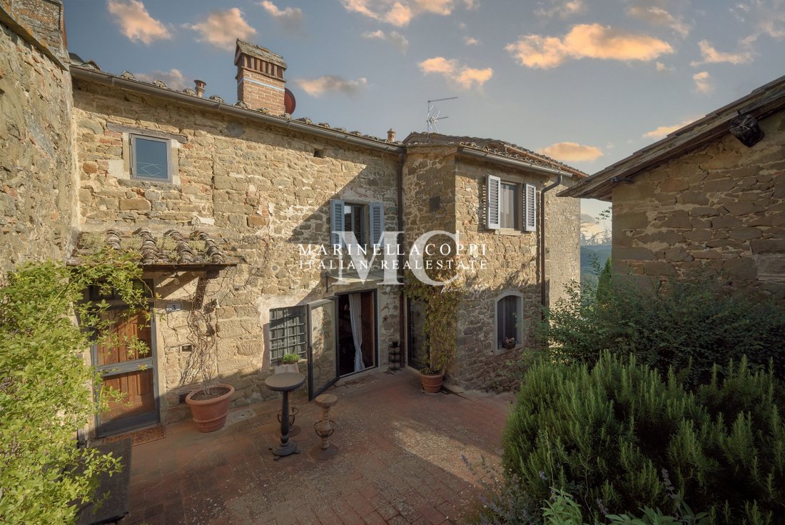 Villa in Center, Greve in Chianti, Tuscany 1 - 13887296