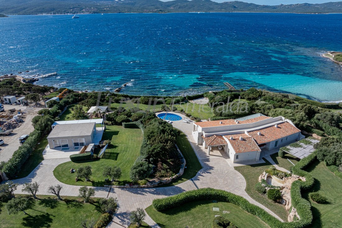 Villa à Porto Rotondo, Olbia, Sardaigne 4 - 14957530