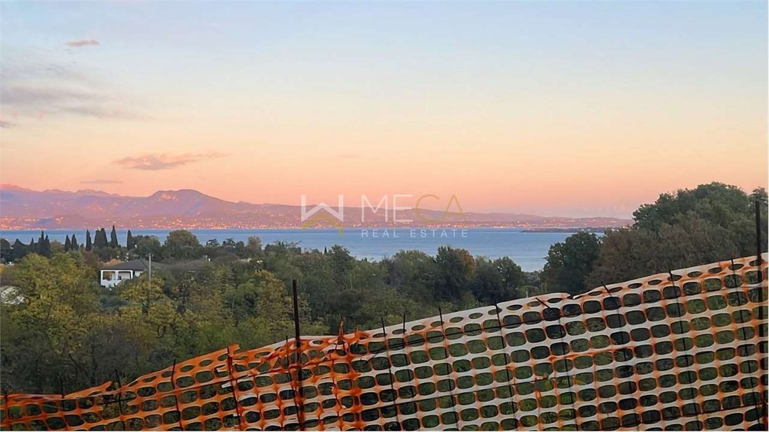 Villa in Hill Zone, Padenghe sul Garda, Lombardy 2 - 14952544
