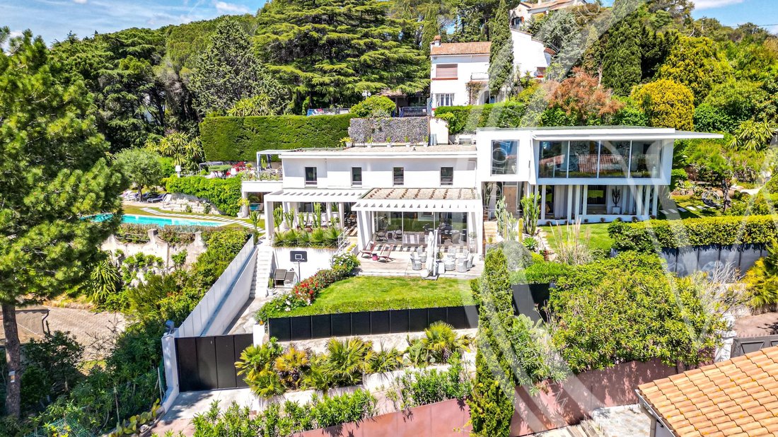 Villa in Cannes, Provence-Alpes-Côte d'Azur, France 2 - 12622388