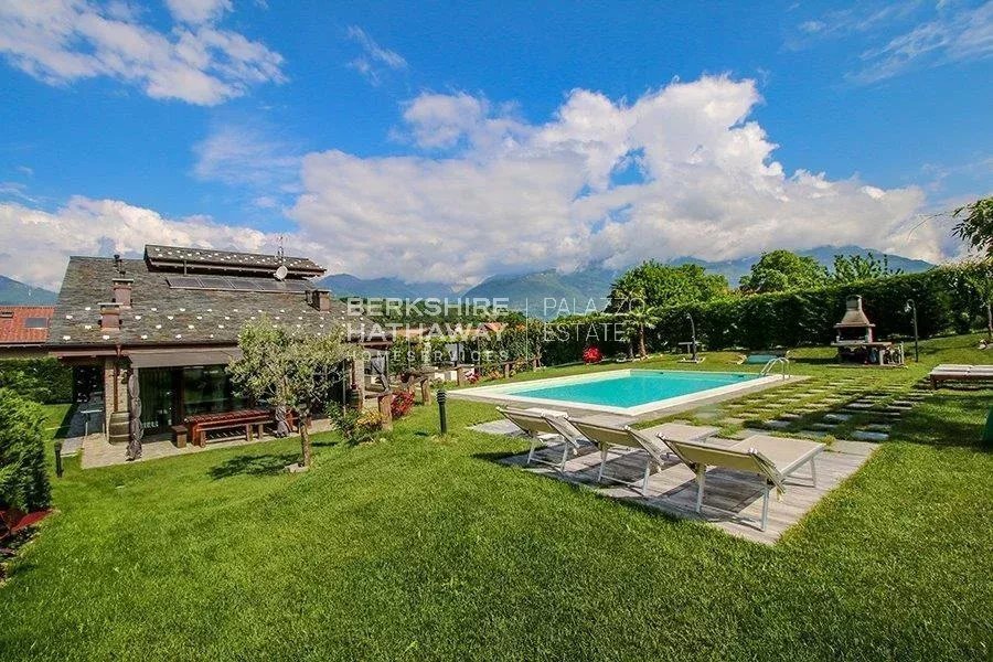Villa in Colico Piano, Lombardy, Italy 1 - 13543647