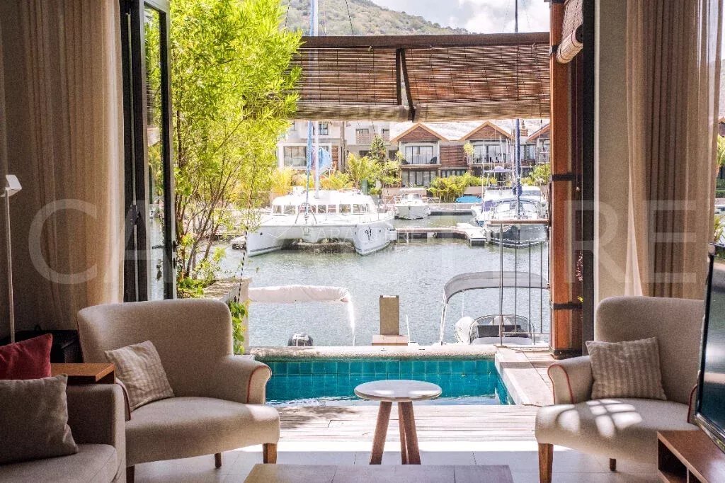 Apartment in Grande Riviere Noire, Rivière Noire District, Mauritius 1 - 12383625