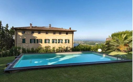Estate in Pietrasanta, Tuscany, Italy 1