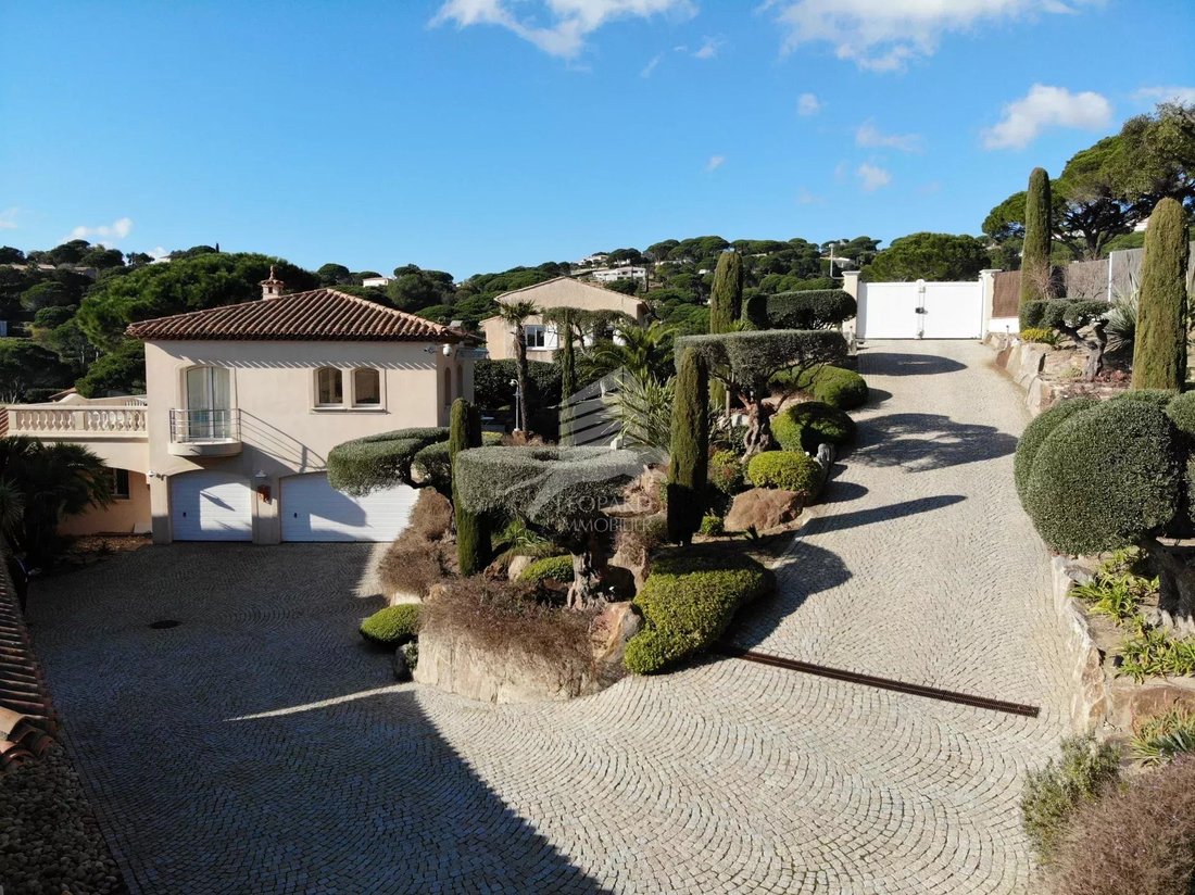 House in Ville-Les Saquedes-Le Bouillonnet, Sainte-Maxime, France 3 - 12165084