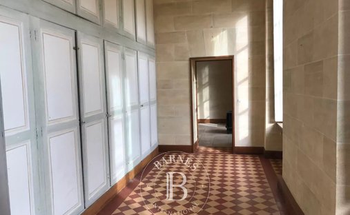 Castle for Sale in Salbris, Centre-Val de Loire, France