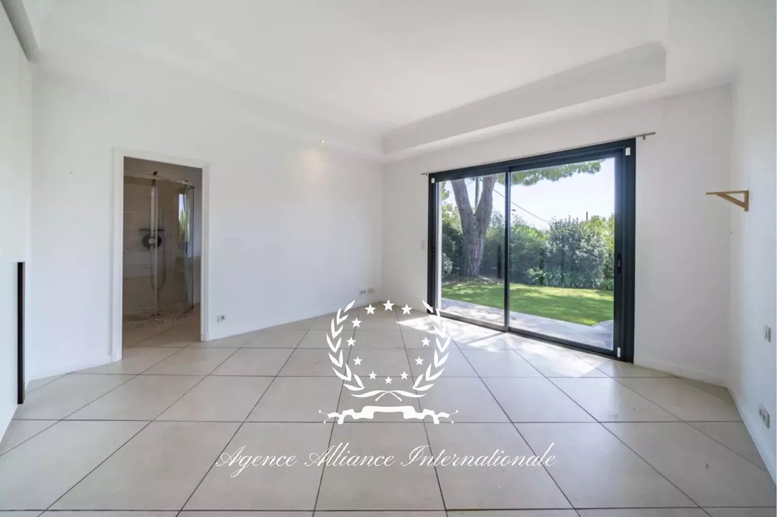 Villa in Mougins, Provence-Alpes-Côte d'Azur, France 5 - 13317038