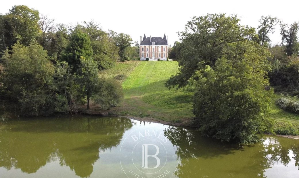 Chateau Orleans South