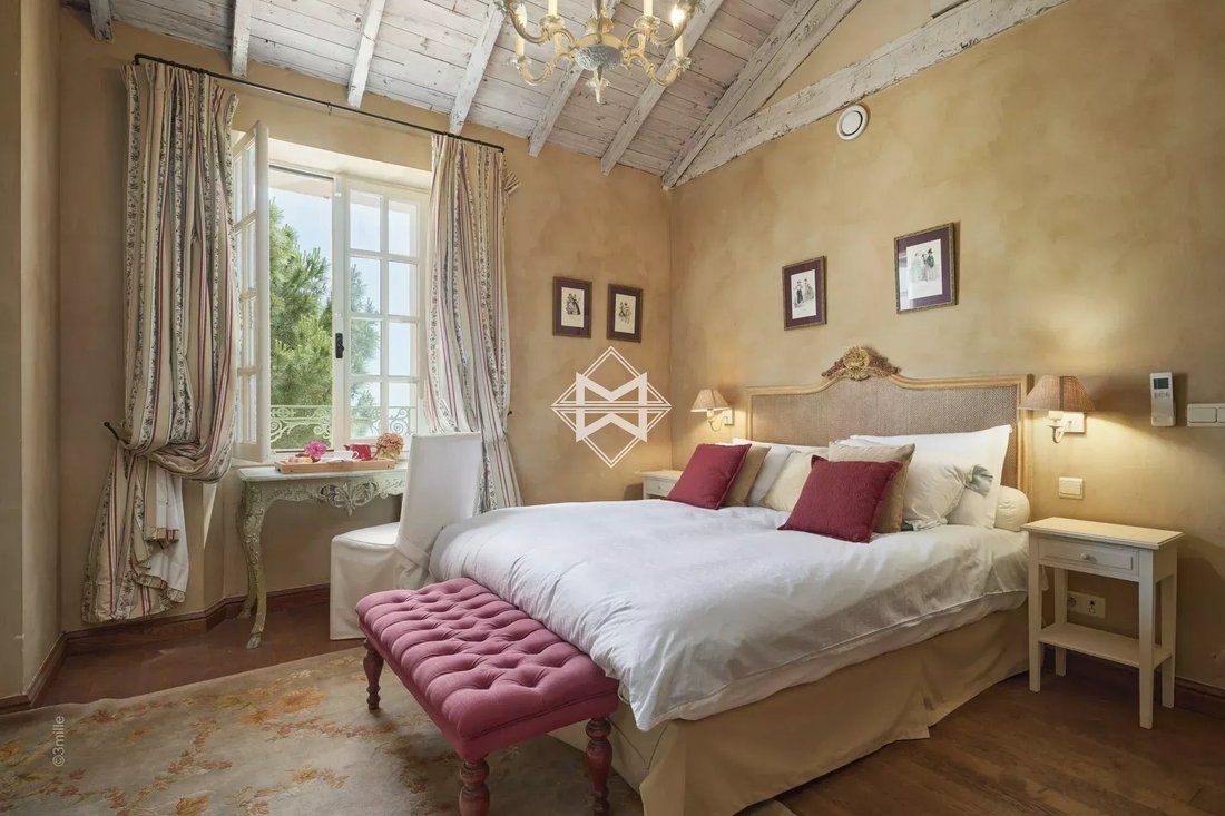 Country House in Cannes, Provence-Alpes-Côte d'Azur, France 5 - 12991301