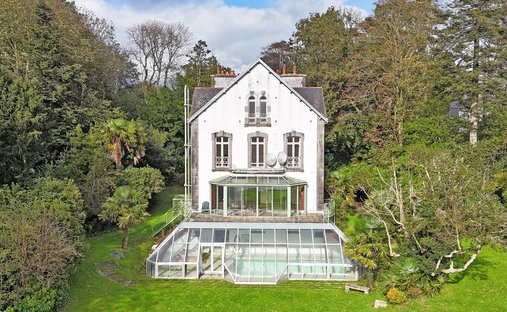 For Sale Waterfront Estate On 3 Hectares Finistère