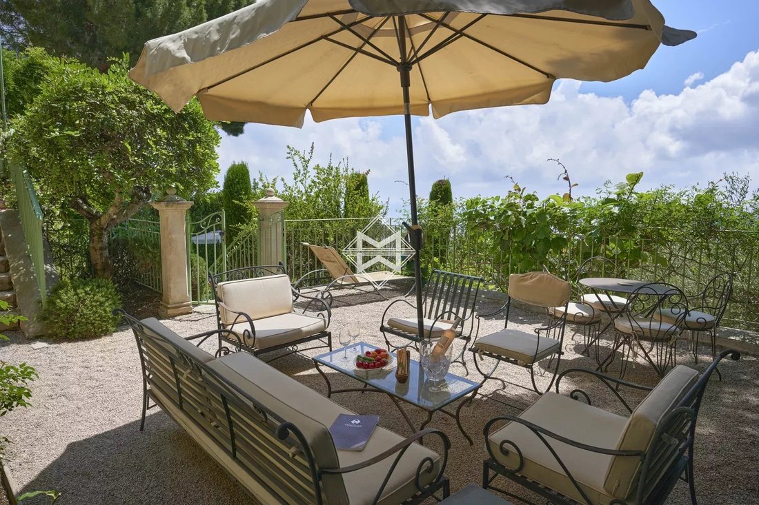 Country House in Cannes, Provence-Alpes-Côte d'Azur, France 3 - 12991301