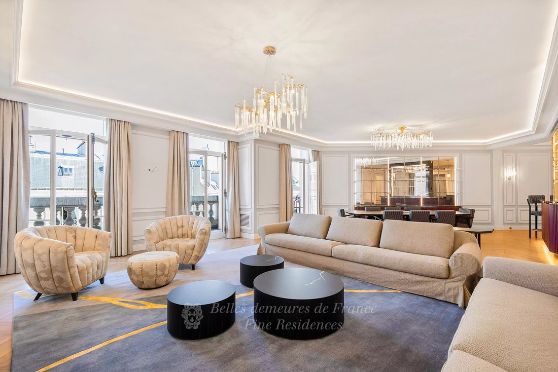 Apartment in Triangle d'Or, Paris 8e Arrondissement, Paris 3 - 13410857
