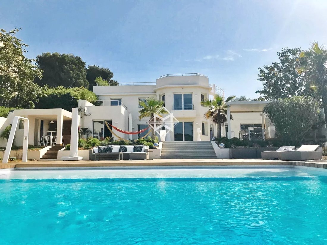 Villa in Antibes, Provence-Alpes-Côte d'Azur, France 2 - 10888932