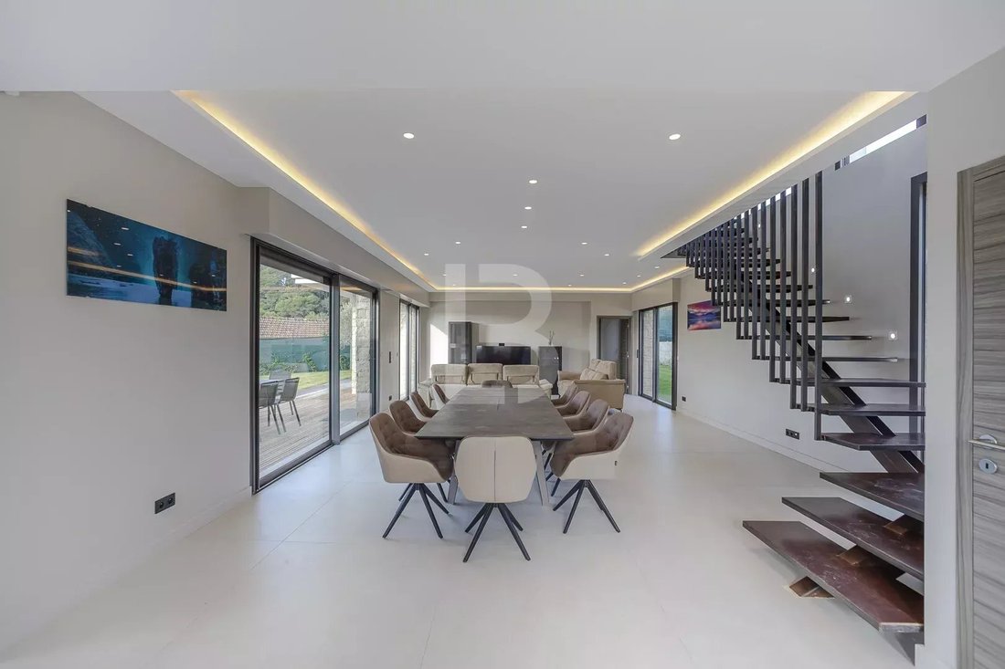 Villa in Mougins, Provence-Alpes-Côte d'Azur, France 2 - 12170856