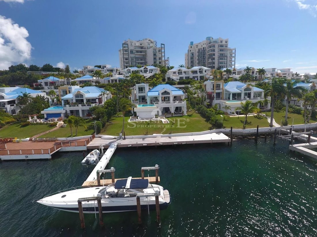Villa in Simpson Bay, Sint Maarten 2 - 12173835