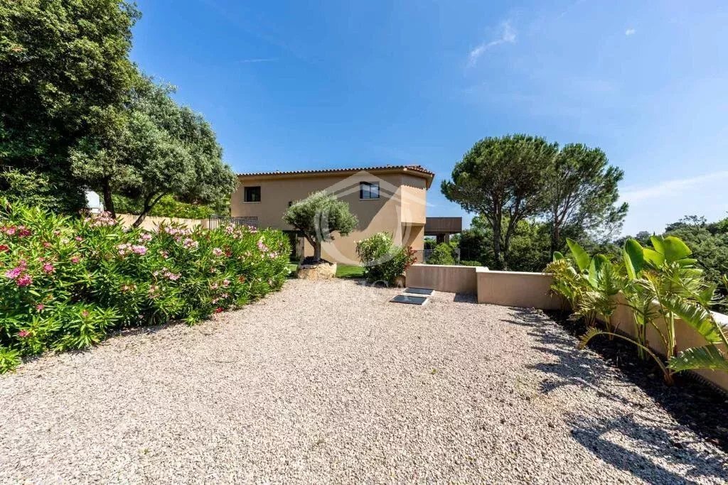 Villa in Grimaud, Provence-Alpes-Côte d'Azur, France 4 - 13830068