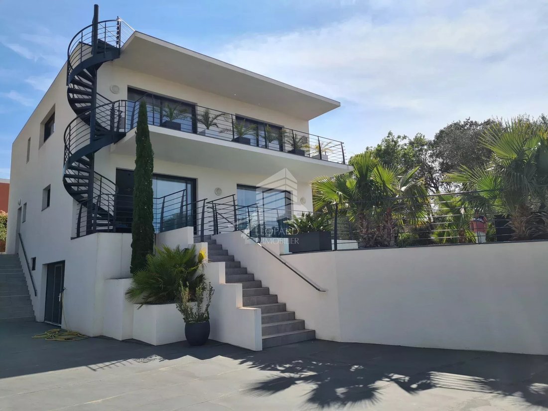 Villa in Le PeyronSaint Sébastien, Saint-Raphaël, France 1 - 12165349