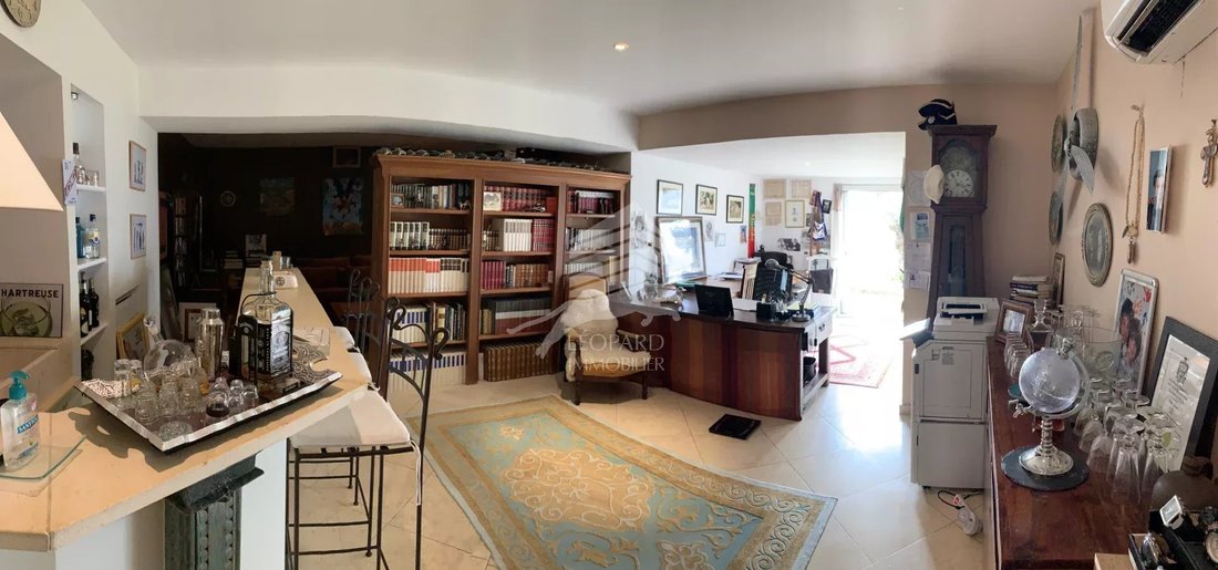 Villa in Le Plan-de-la-Tour, Provence-Alpes-Côte d'Azur, France 2 - 12165291