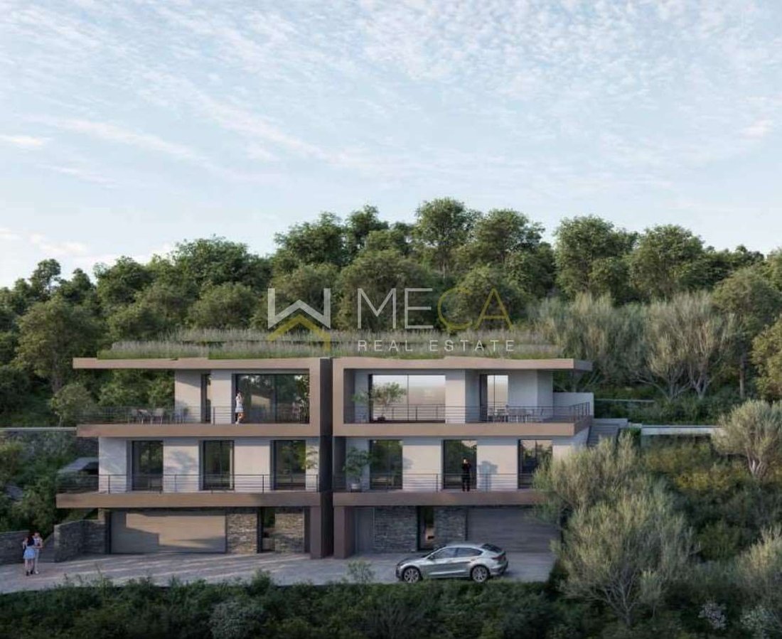 Villa in Hill Zone, Padenghe sul Garda, Lombardy 1 - 14952544