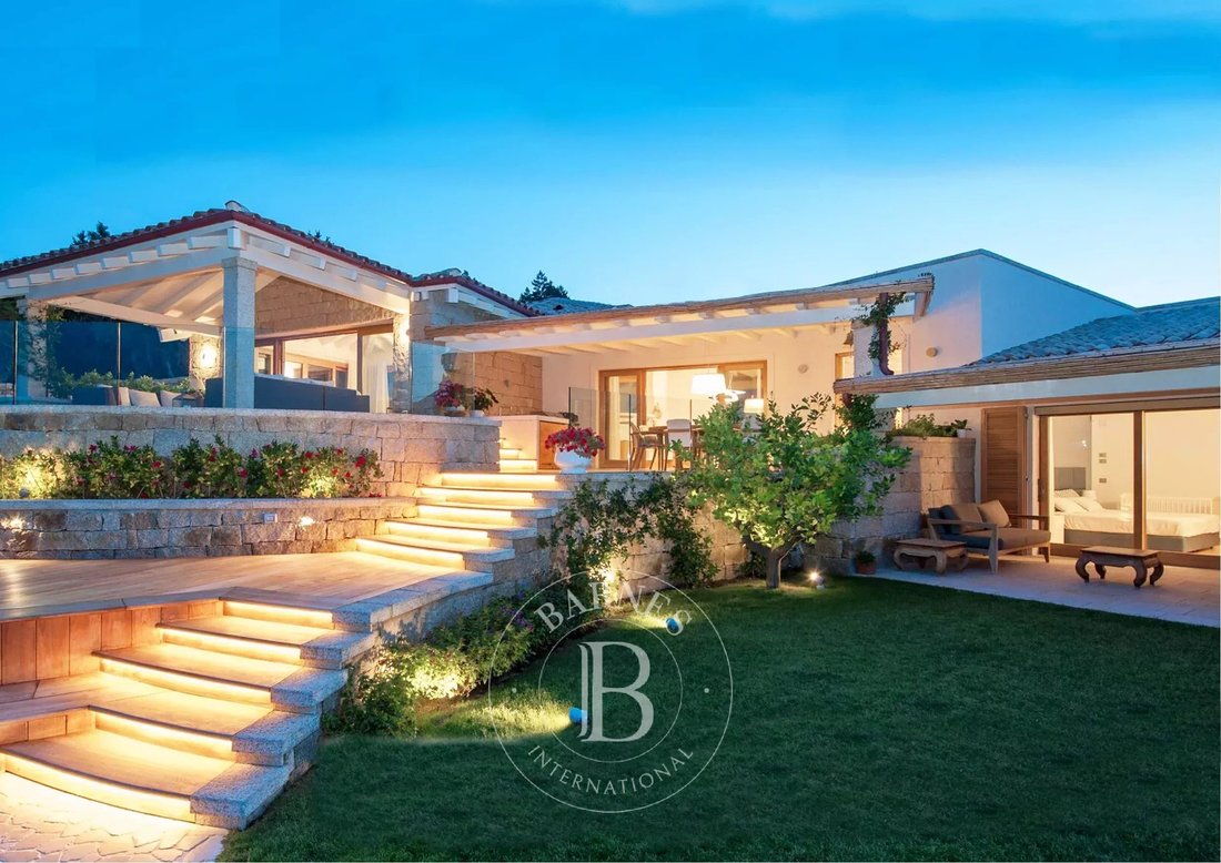 Villa in Marina di Porto Cervo, Porto Cervo, Italy 1 - 11811496