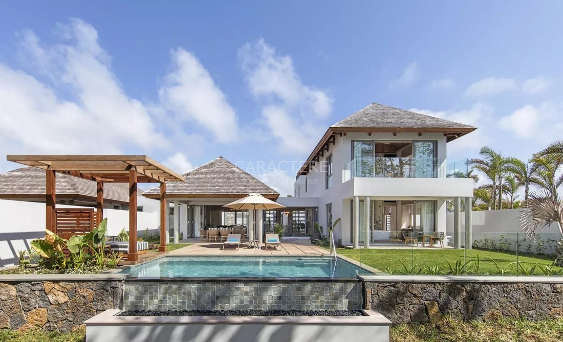 Villa in Blue Bay, Grand Port District, Mauritius 1 - 12383764