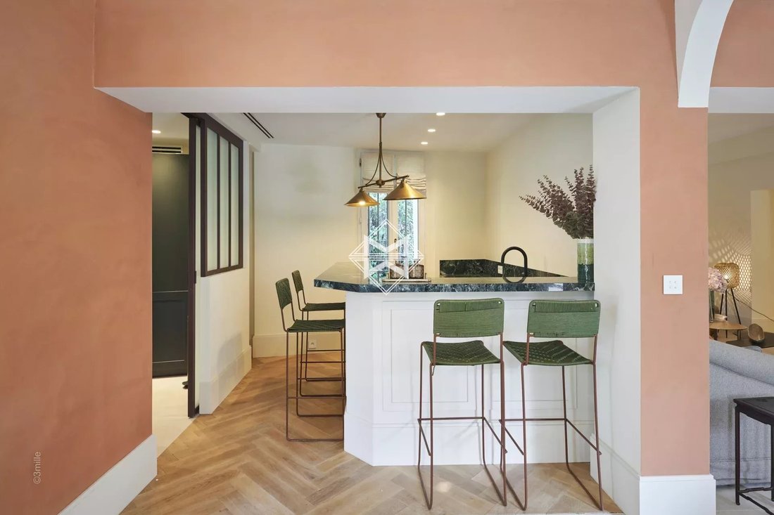 Villa in Cannes, Provence-Alpes-Côte d'Azur, France 5 - 12563957