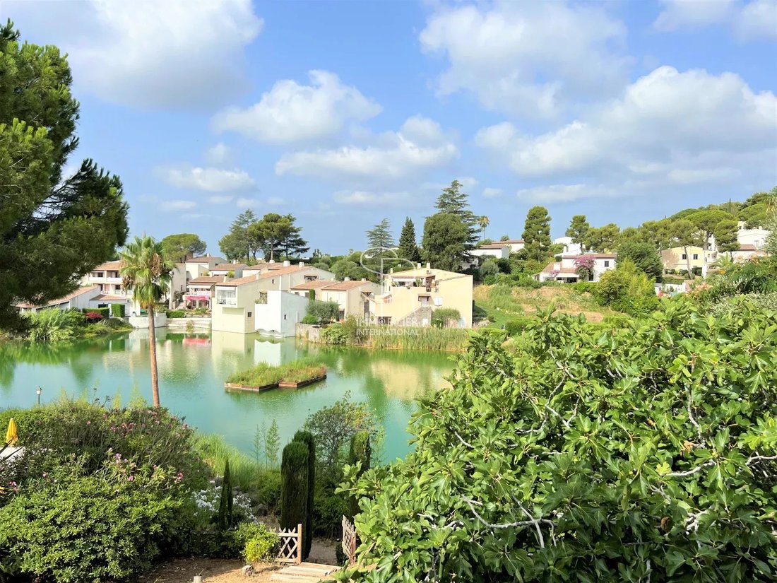 Villa in Vaug, Villeneuve-Loubet, France 1 - 13250543