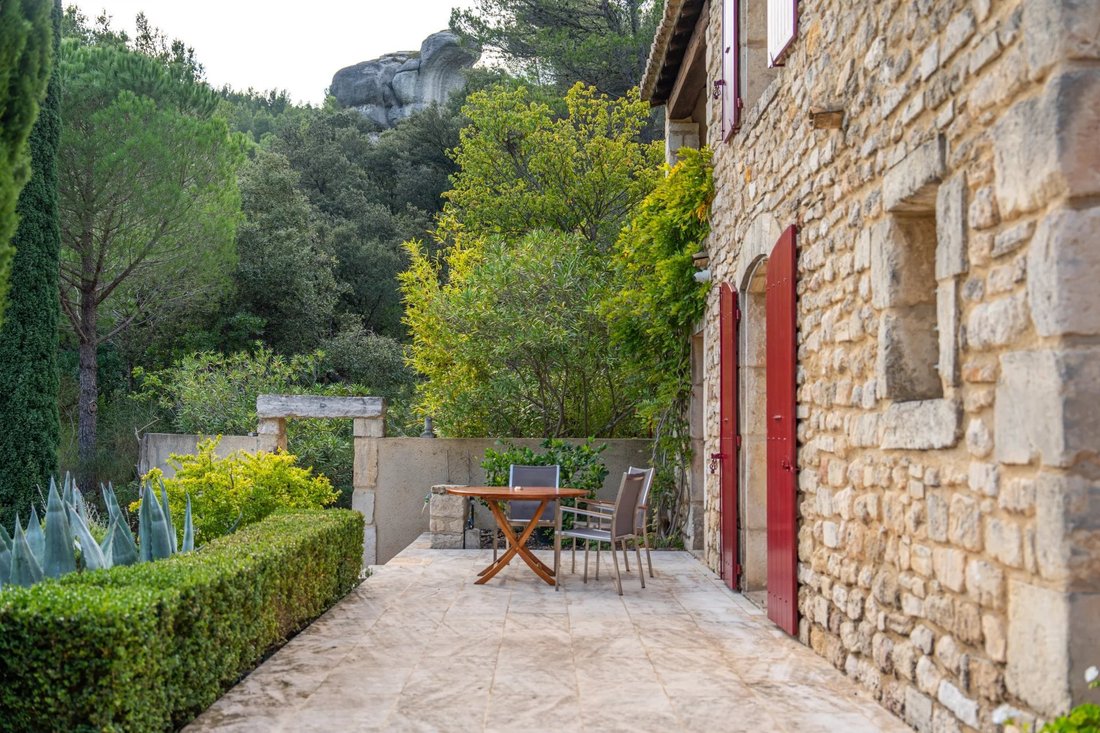 Villa in Les Baux-de-Provence, Provence-Alpes-Côte d'Azur, France 5 - 14955396