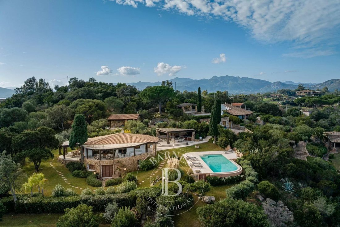 Villa in Puntaldia, Sardinia, Italy 2 - 13712999