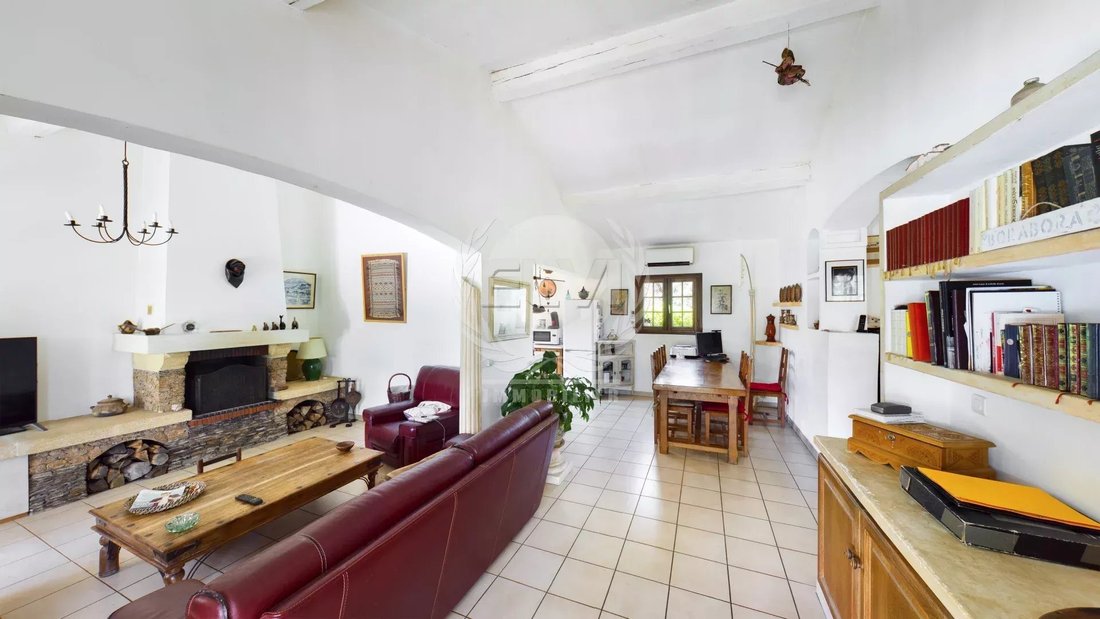 House in Le Plan-de-la-Tour, Provence-Alpes-Côte d'Azur, France 3 - 12804064