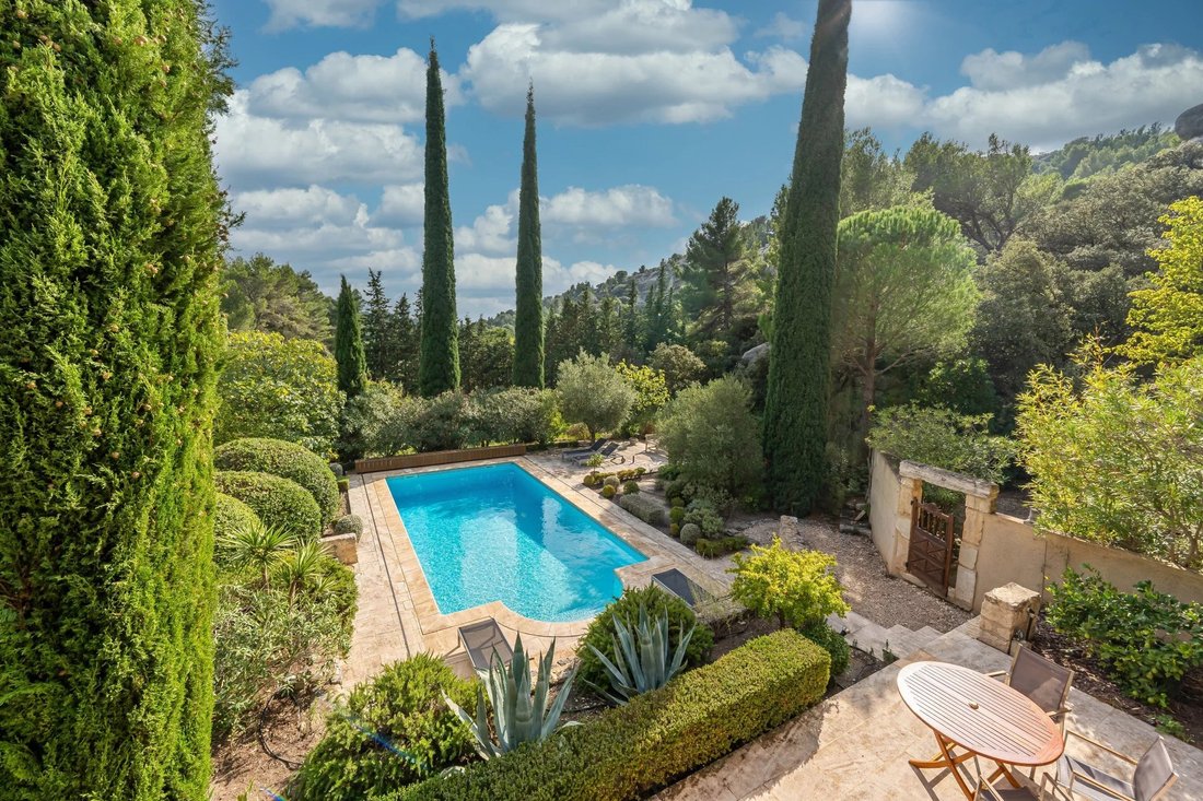 Villa in Les Baux-de-Provence, Provence-Alpes-Côte d'Azur, France 2 - 14955396