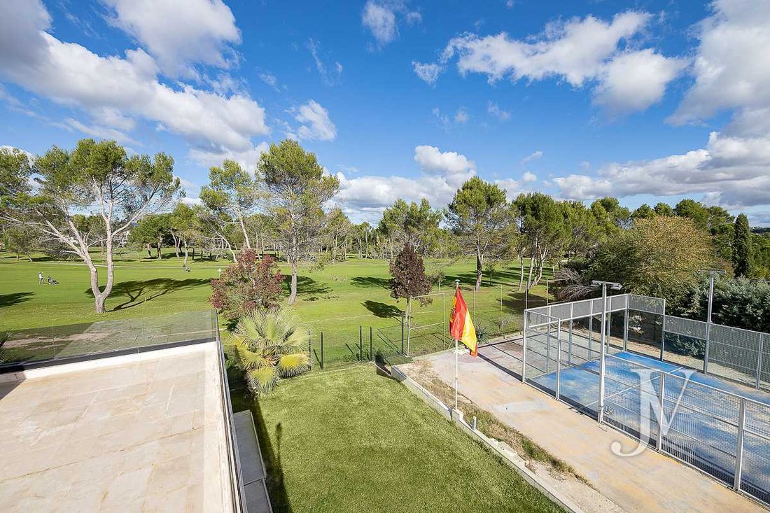 Villa in Fuencarral-El Pardo, Madrid, Spain 4 - 14955590