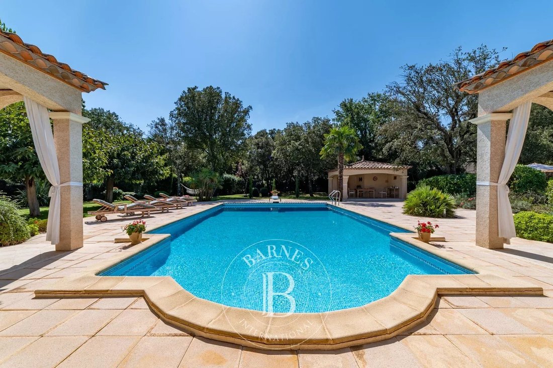 Villa in Centre Ville, Castries, France 4 - 14532649