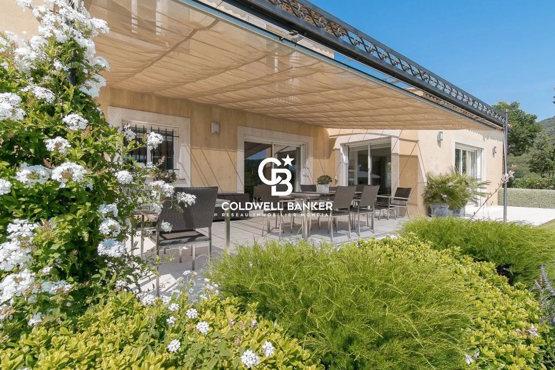 House in Grimaud, Provence-Alpes-Côte d'Azur, France 4 - 12379882