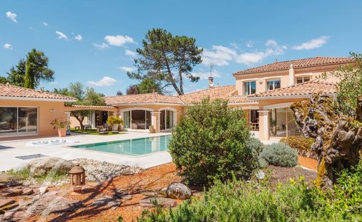 House in Bordeaux, Nouvelle-Aquitaine, France 1