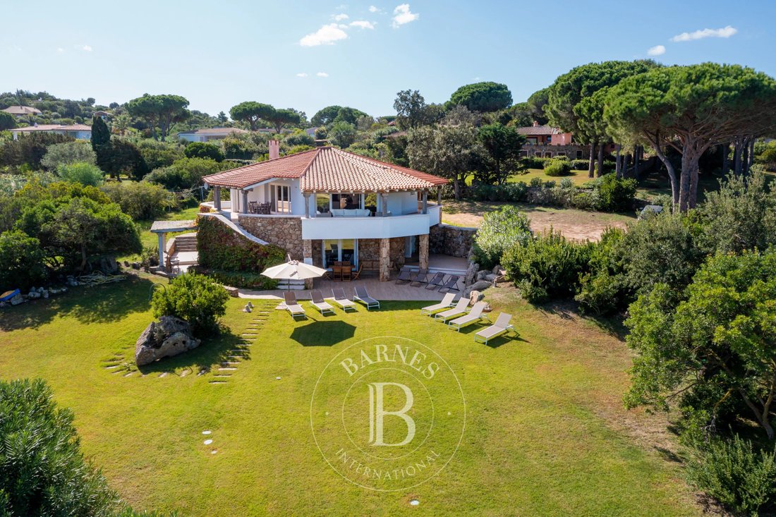 Villa in Puntaldia, Sardinia, Italy 3 - 11845643