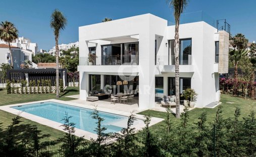 Villa en Estepona, Andalucía, España 1