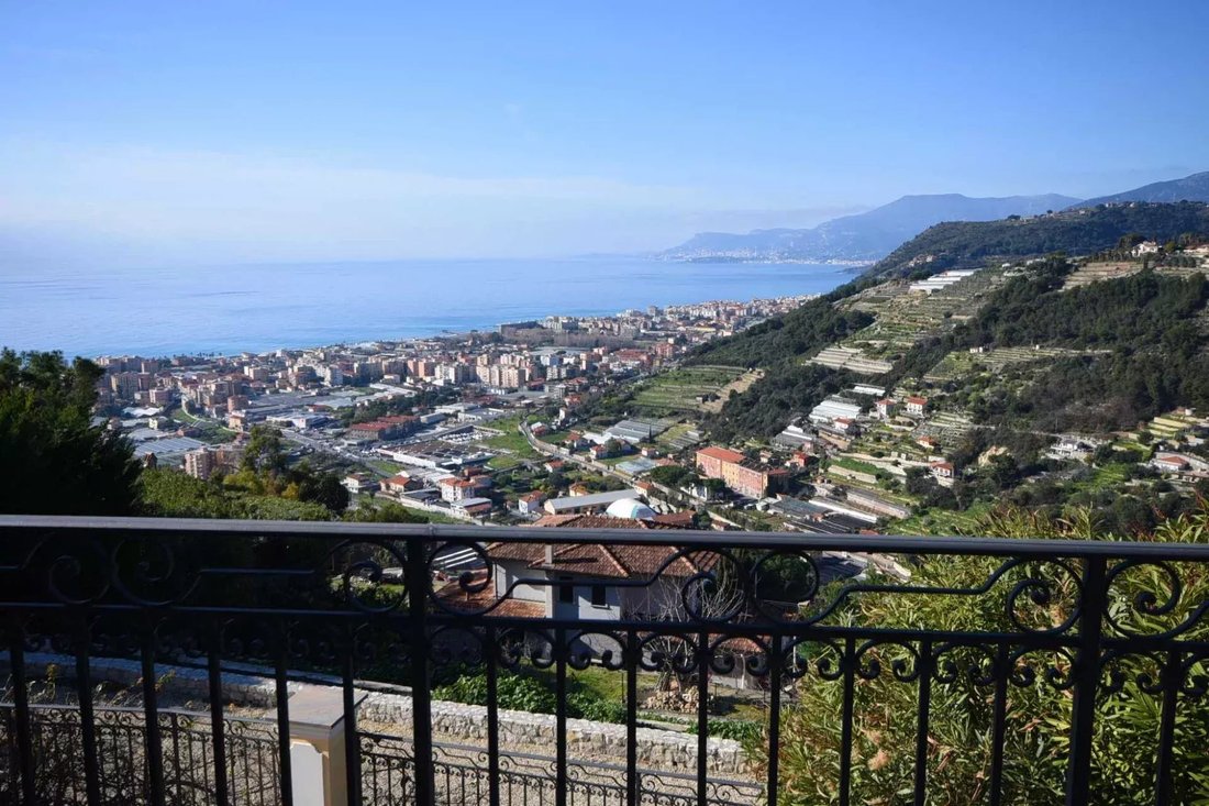Villa à Bordighera, Ligurie, Italie 3 - 13856680