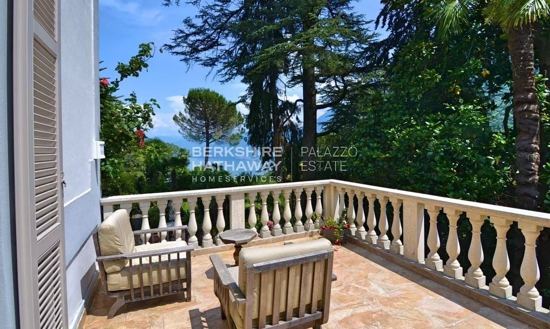 Villa in Argegno, Lombardy, Italy 3 - 13543758