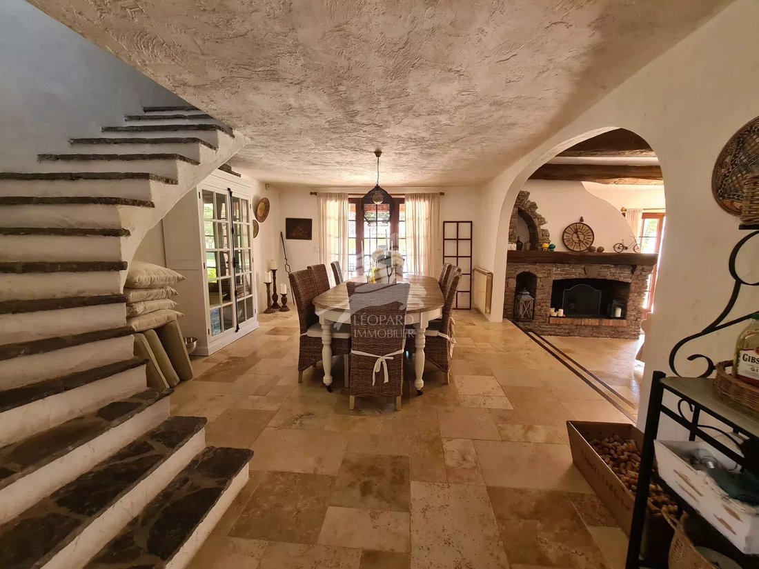 Villa in La Bouverie, Roquebrune-sur-Argens, France 4 - 12165583
