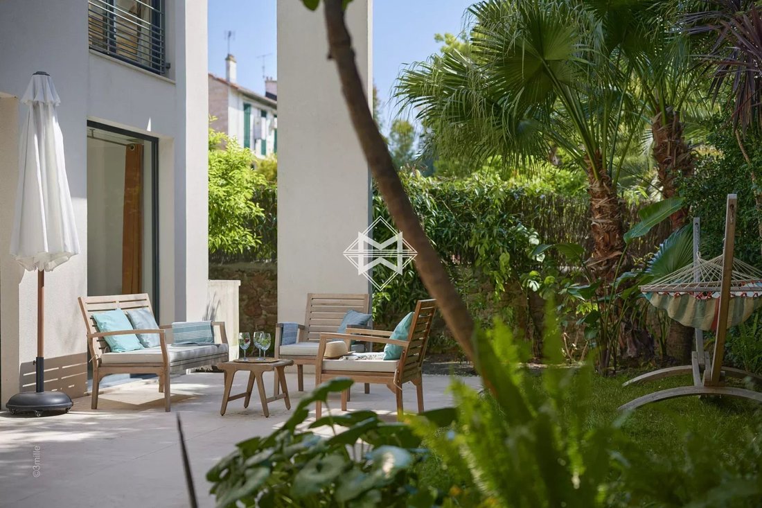 House in Cannes, Provence-Alpes-Côte d'Azur, France 1 - 12817851