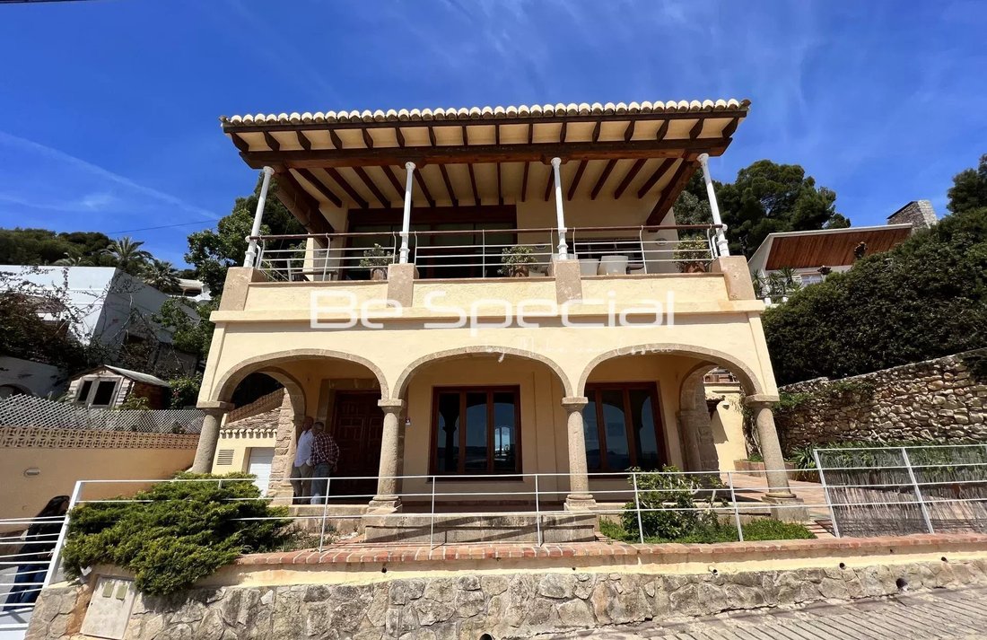 Villa in Benidorm, Valencian Community, Spain 1 - 12713773