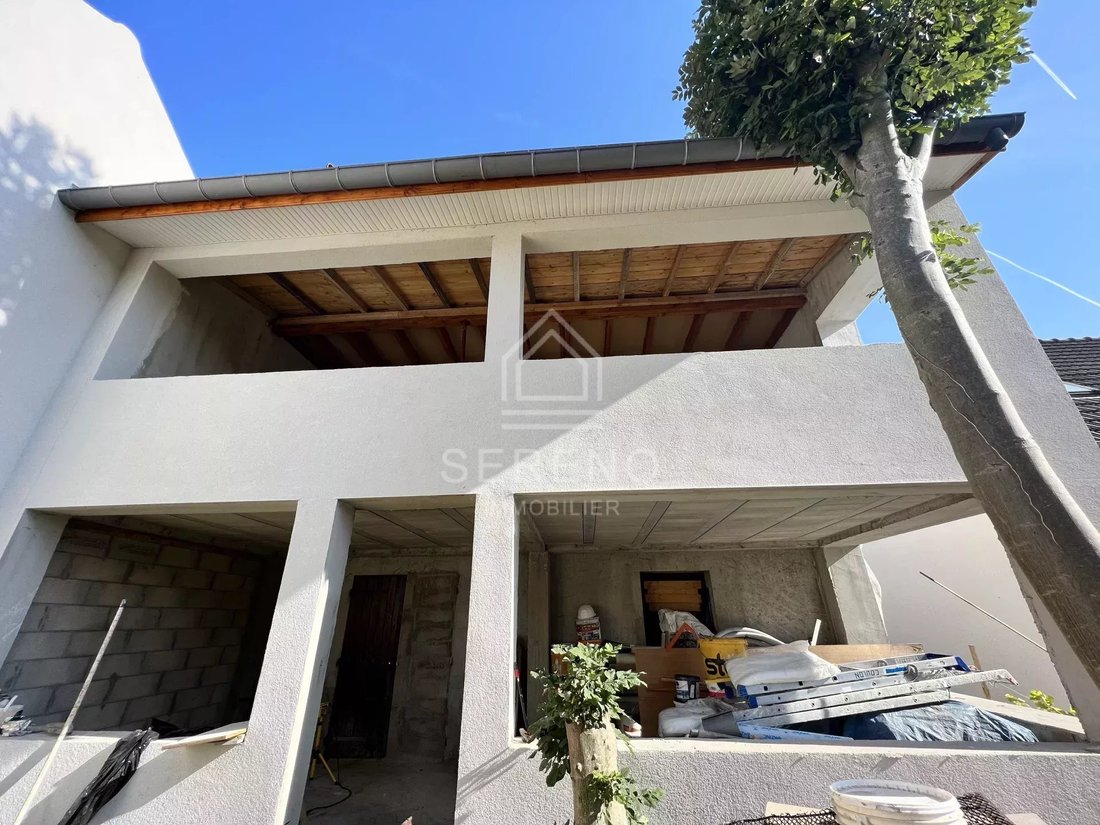 House in Neuilly-sur-Marne, Ile-de-France, France 4 - 13848091