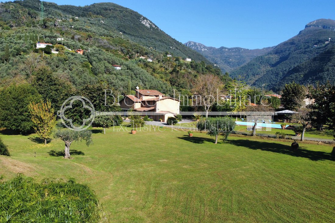 Villa in Tonfano, Pietrasanta, Italy 4 - 11563427