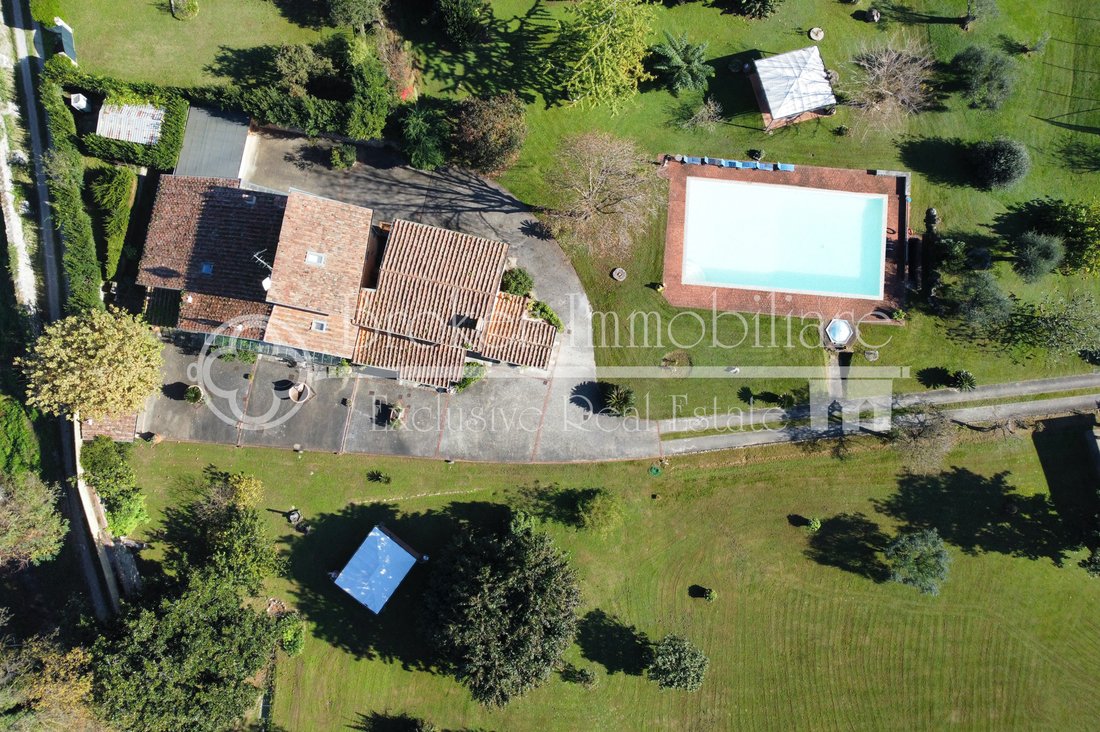 Villa in Tonfano, Pietrasanta, Italy 1 - 11563427